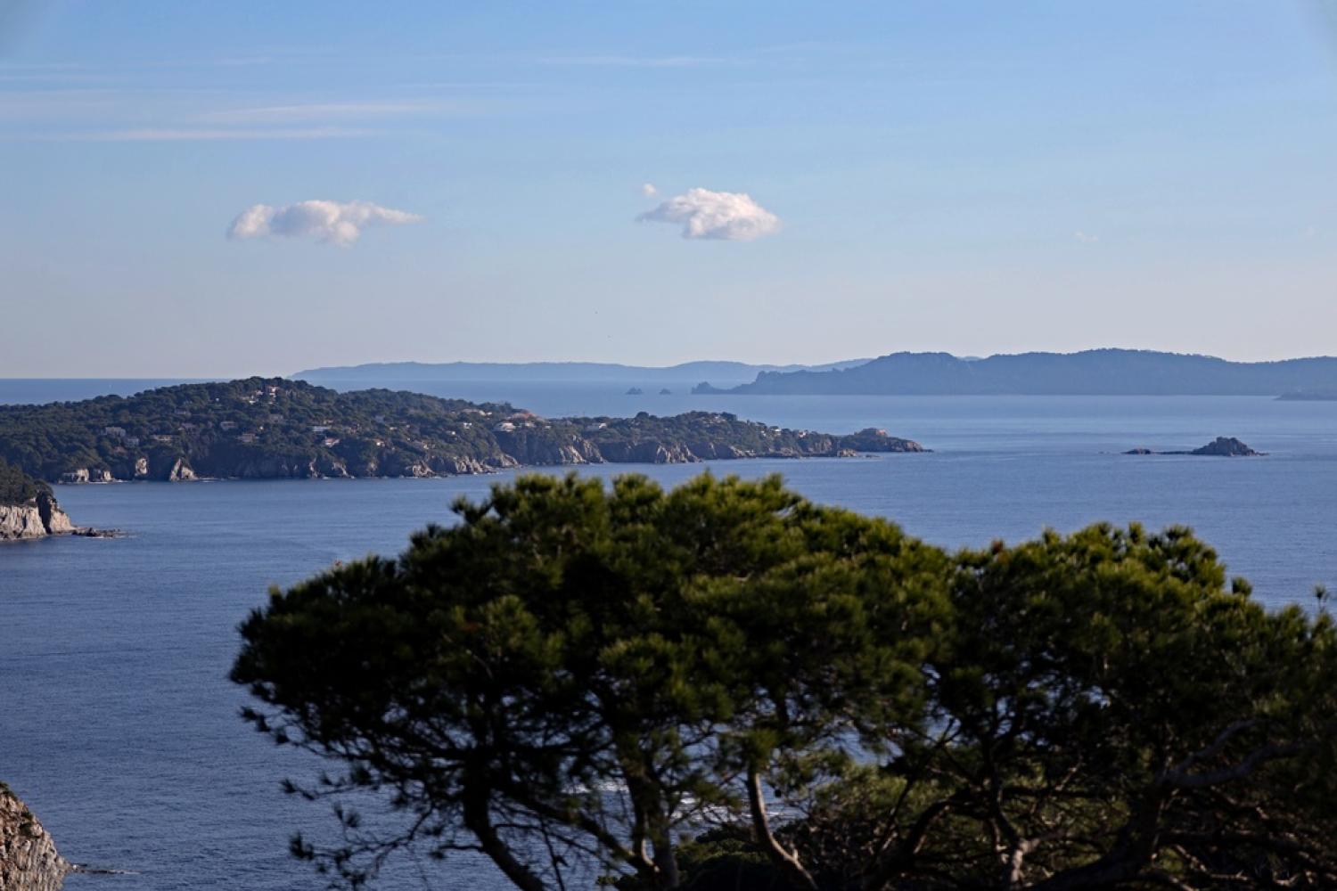 Vue sur les îles depuis la Presqu'ïle de Giens
