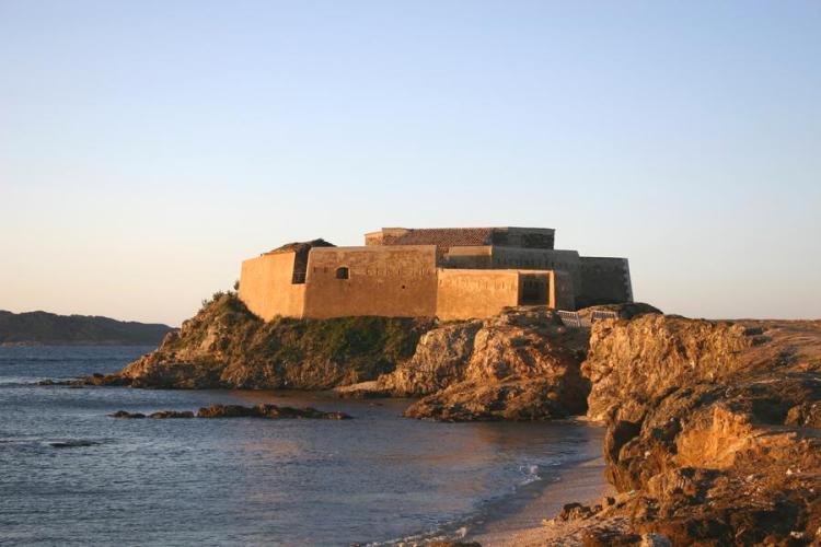 Fort du Pradeau - La Tour Fondue. Fort du Pradeau